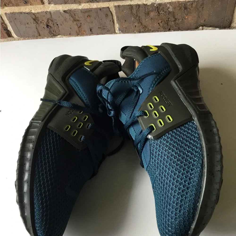 Nike breathable teal
